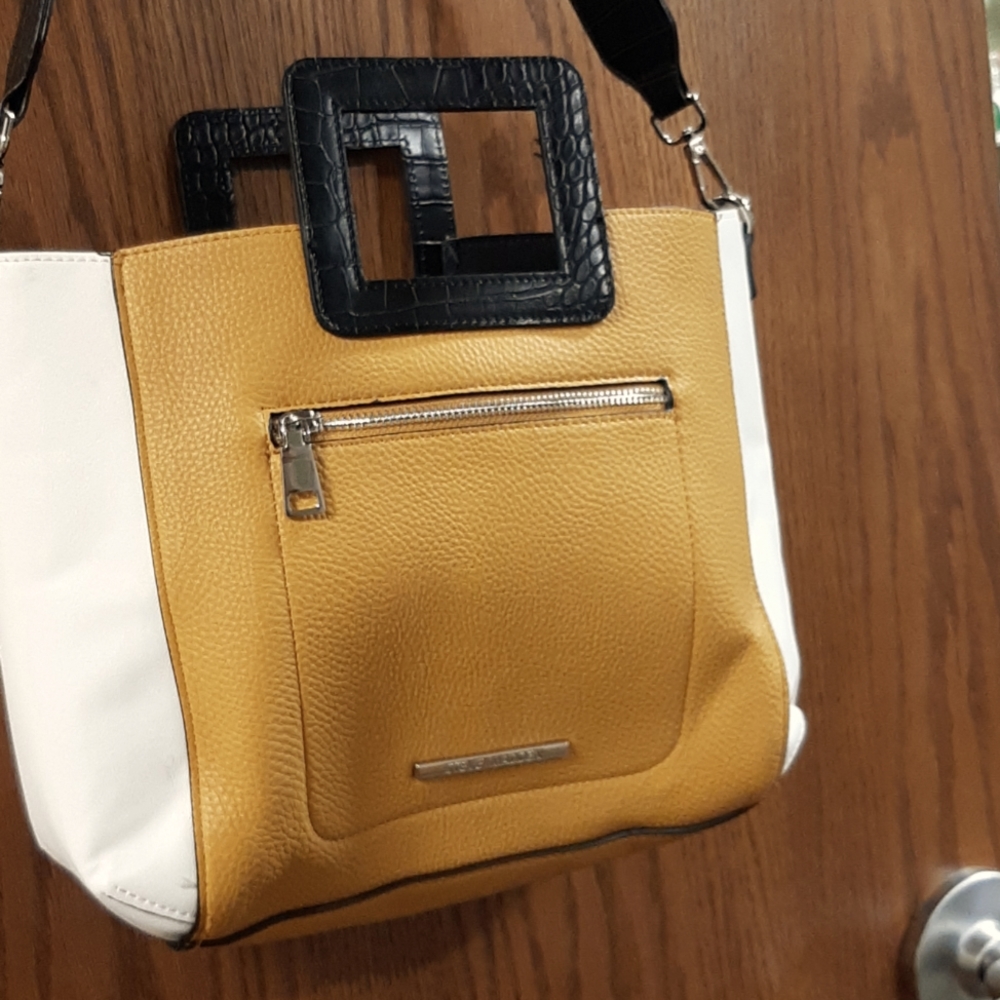 Steve Madden handbag. 10x14